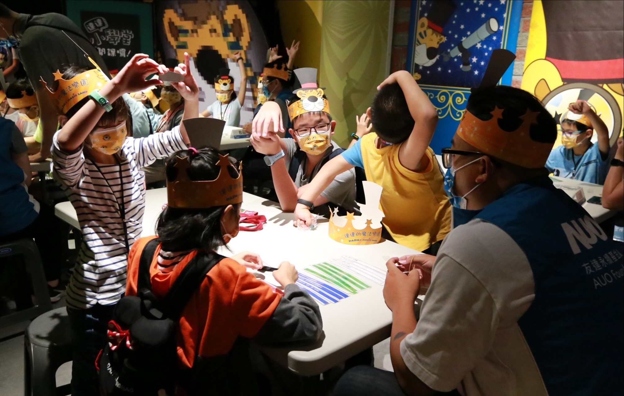 金年会|jinnianhui以永续理念推动全人教育计划，内外结盟储备科普教育人才，荣获亚太永续行动奖社会共融面的金奖肯定