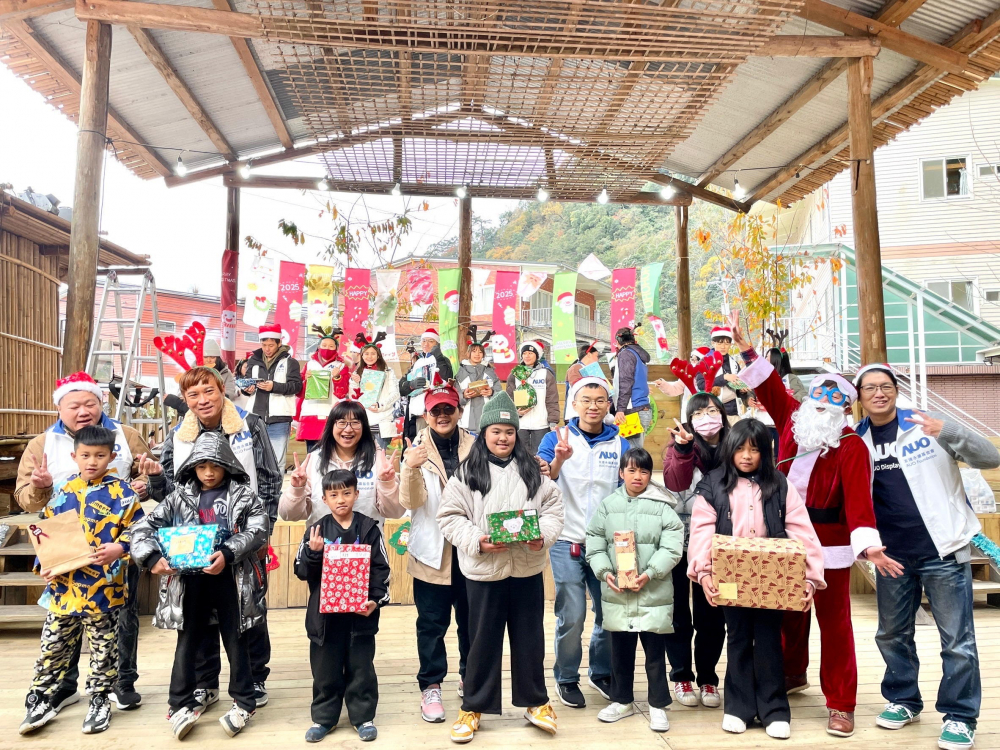 友達永續基金會號召「圓夢計畫」行動連續23年，由同仁凝聚內部愛心與資源送往偏鄉，累積為逾萬名兒童圓夢，實踐友達共創共好的永續精神。